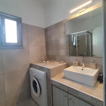Sifnaiou Traditional 1 & 3 Парос