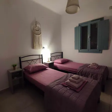 Sifnaiou Traditional 1 & 3 Парос