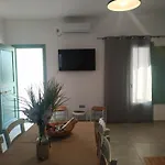 Sifnaiou Traditional 1 & 3 Tatil Evi Páros